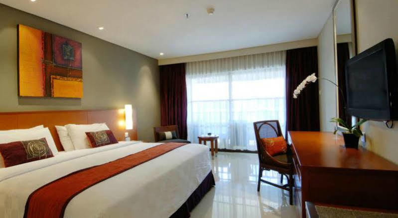 Bali Dynasty Resort Kuta Lombok Esterno foto