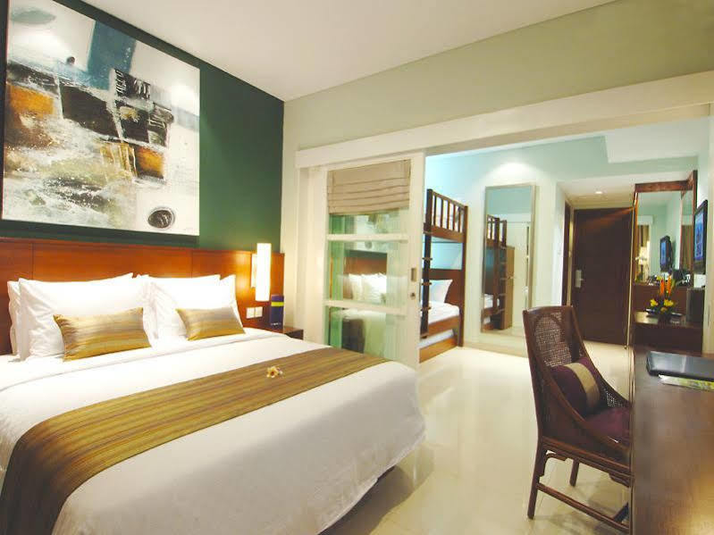 Bali Dynasty Resort Kuta Lombok Esterno foto